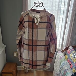 Plaid Split-Neck Blouse in Brown & Cream